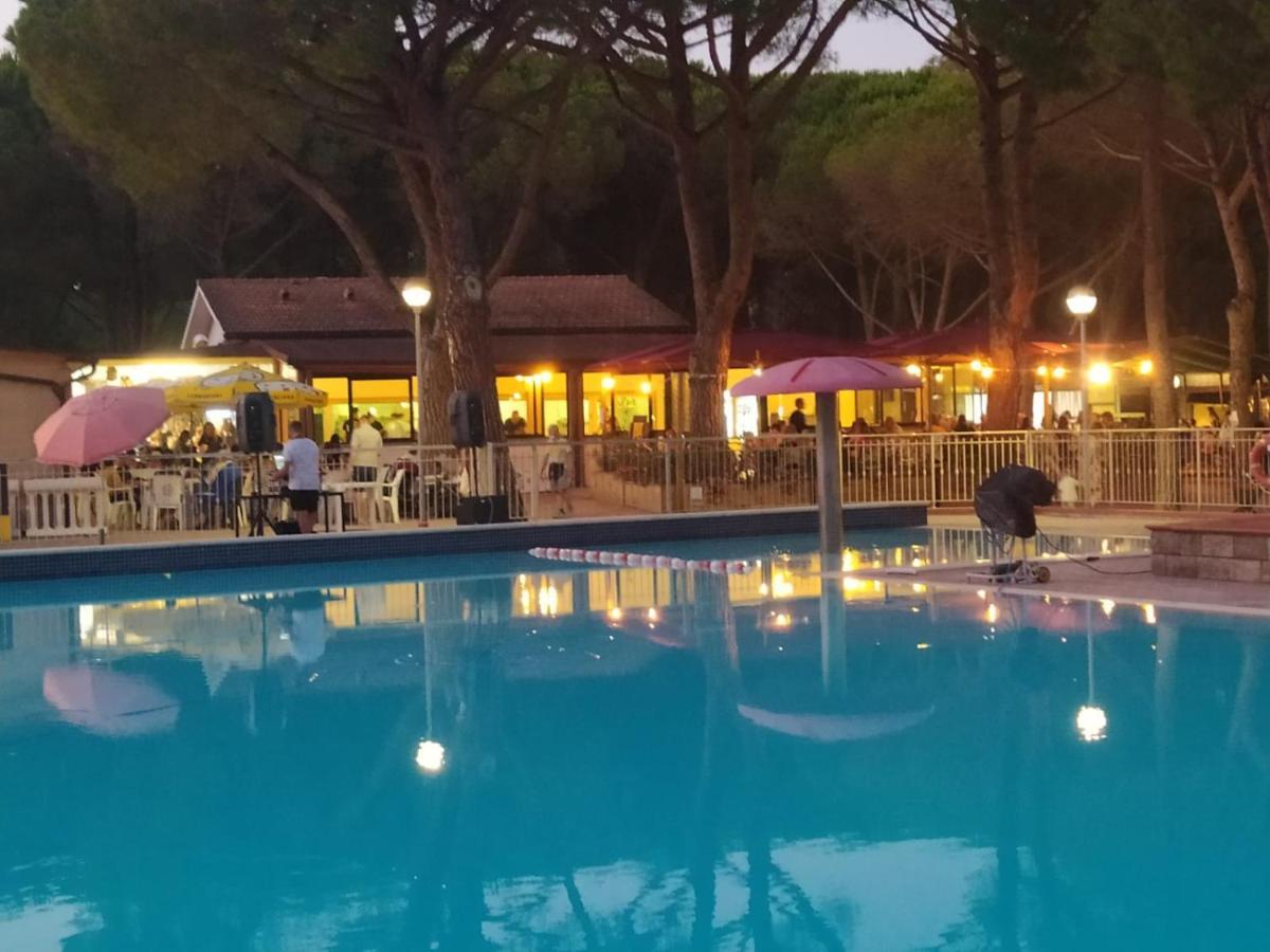 Campeggio Del Forte マリーナ・ディ・ビッボーナ エクステリア 写真